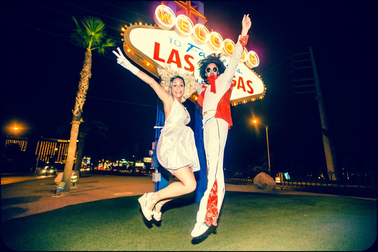 Wedding Vow Renewals in Las Vegas: Why a Private Limo Tour Makes It Unforgettable
