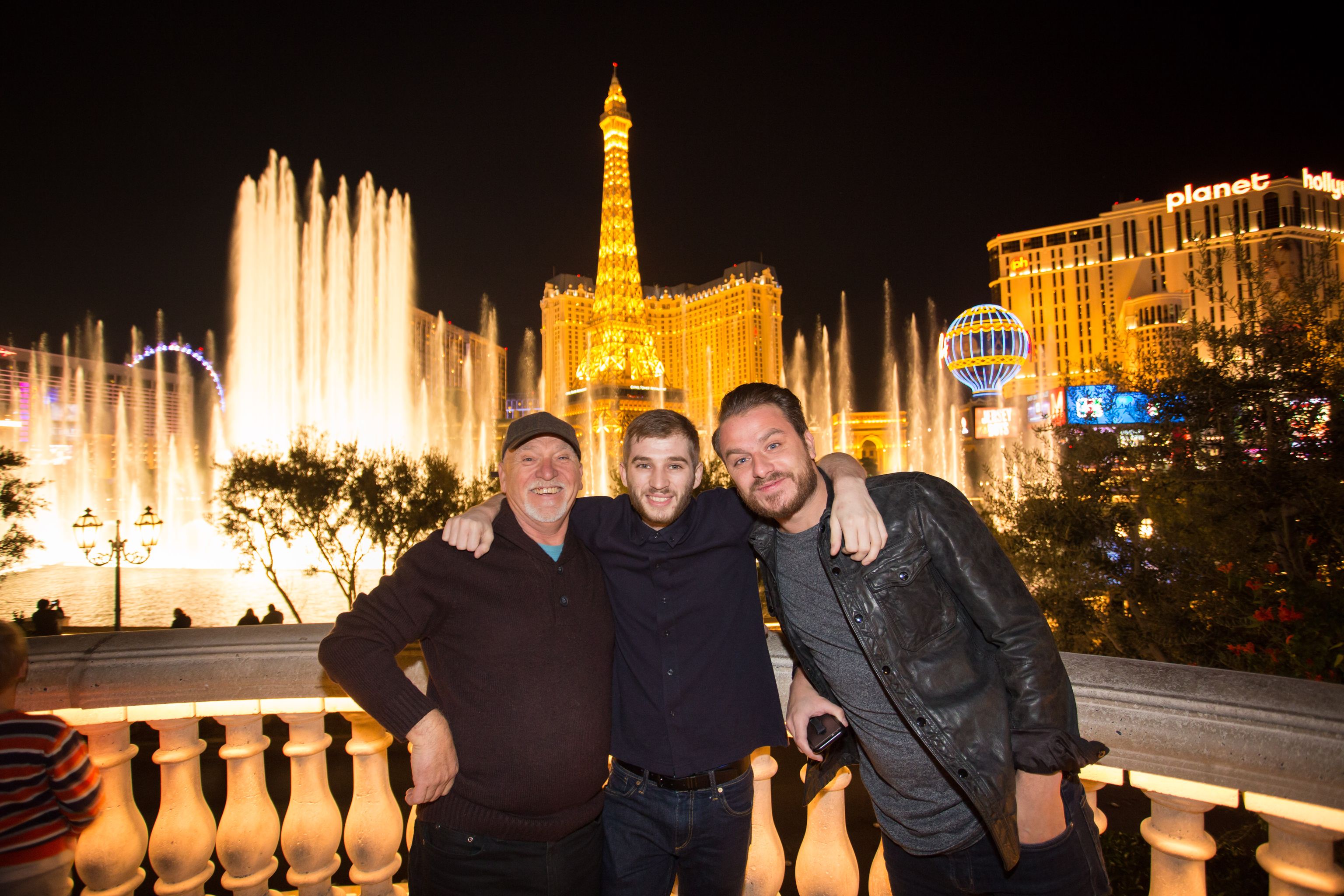 Bellagio Fountains: Can You Smoke There, How Often Do They Go Off & Every Visitor Question Answered