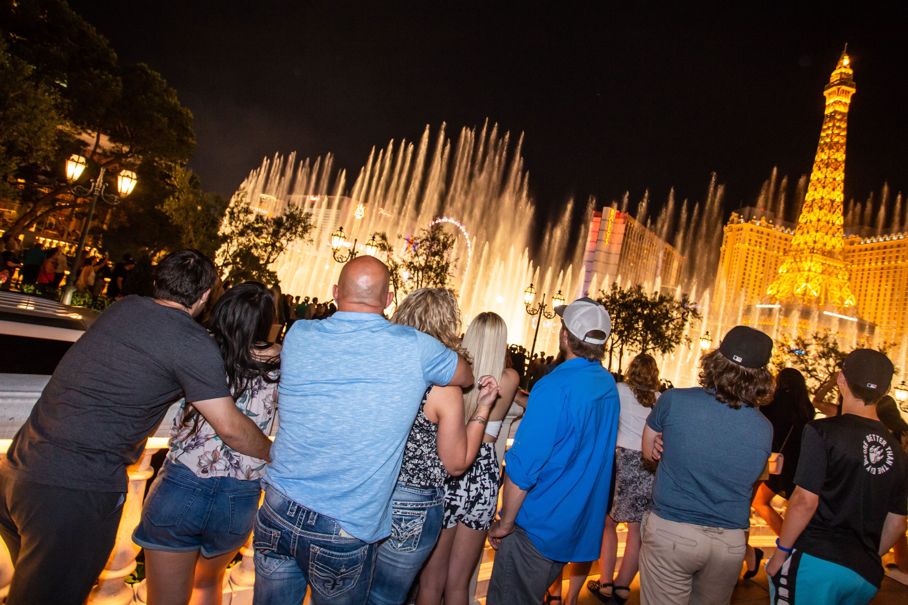 Bellagio Fountain Show: Does It Run All Night, During the Day & Every Visitor Question Answered