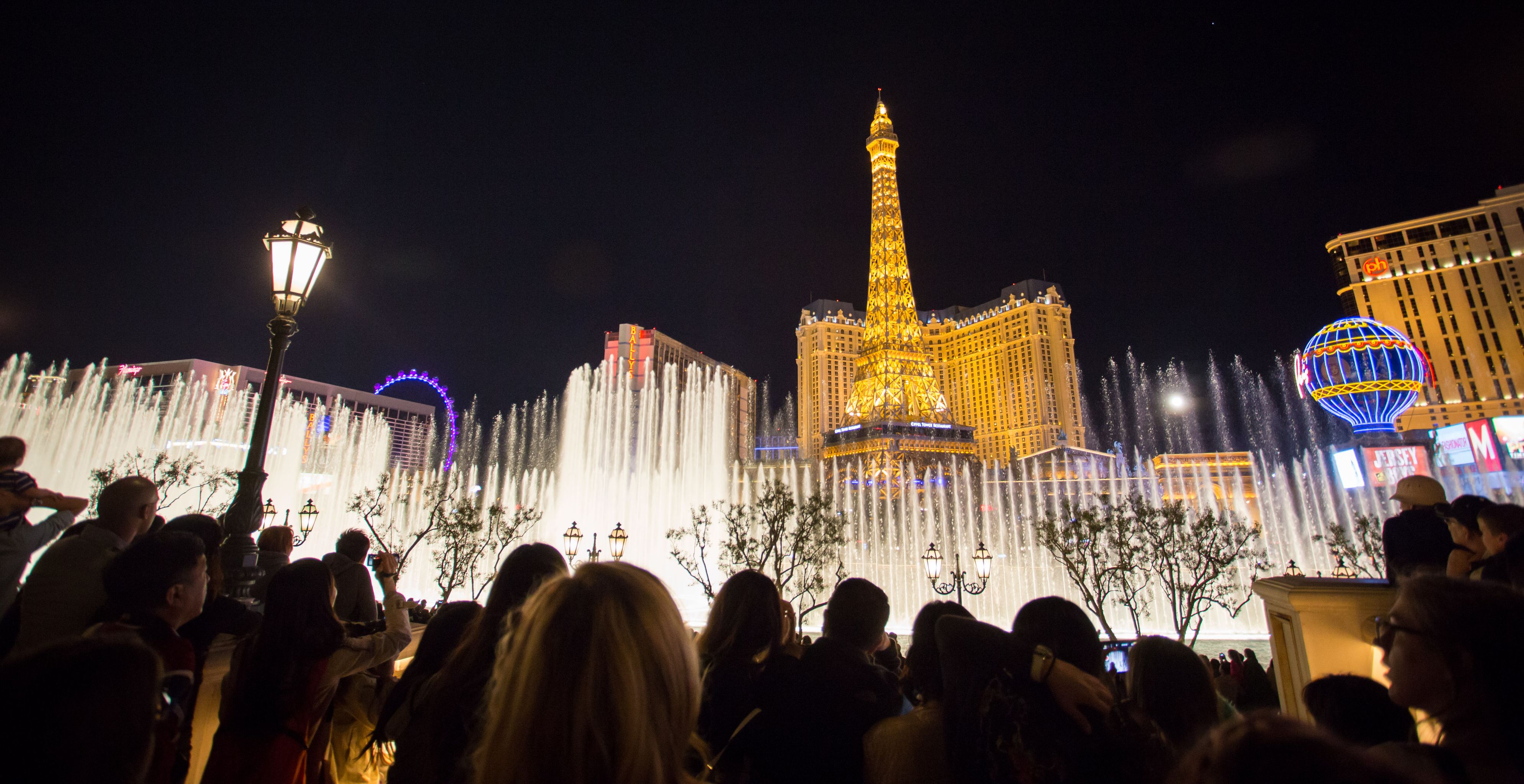 Bellagio Fountain Show für deutschsprachige Besucher 2026: Zeiten, Tipps & der beste Blick vom Strip
